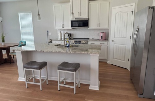 Pooler Casa | 4-bedroom house in delightful Pooler