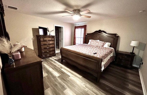 Port Malabar Casa | 4-bedroom house in fabulous Palm Bay with AC