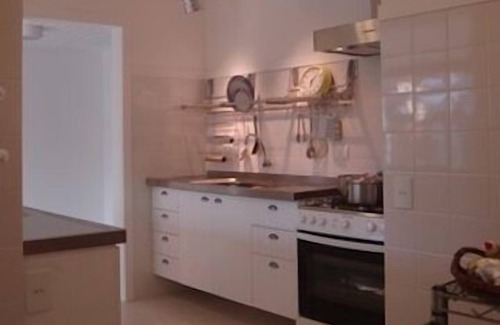 Praia Rasa Casa | 4 Bedroom House in Great Condominium - WiFi and Sky TV - in Praia Rasa - 2 suites