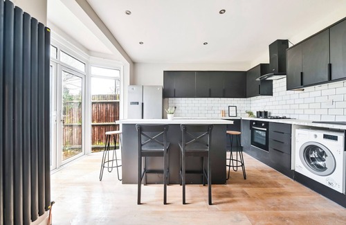 Kidbrooke with Hornfair Casa | 4 BedRoom house in Greenwich