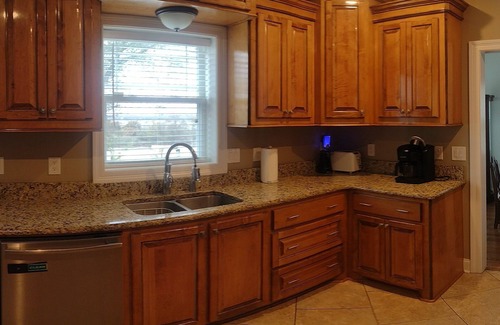 Vicksburg Casa | 4-bedroom house in historic Vicksburg with AC, WiFi, Pet friendly.