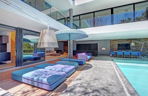 Camps Bay Casa | 4-bedroom house in lovely Cape Town with WiFi, AC