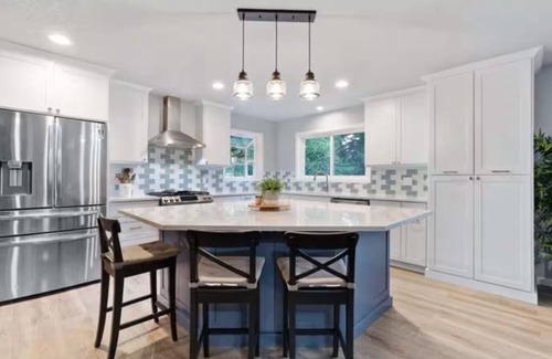 Hillsboro Casa | 4-bedroom house in serene Hillsboro with fitness room, AC