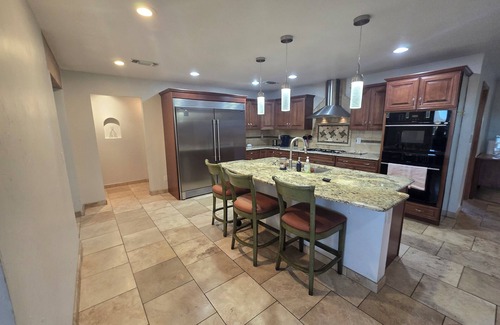 Northeast Heights Casa | 4-bedroom house in awesome Albuquerque with stunning Mountain View
