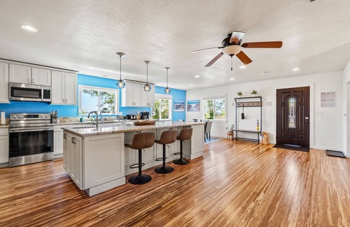 Smith River Casa | 4-bedroom house in Smith River near the beach, fishing, and Redwoods