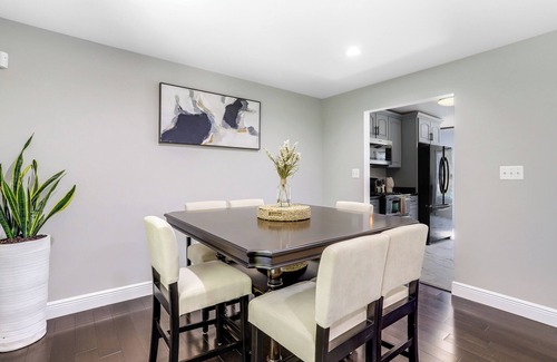 Camp Springs Casa | 4-bedroom house in awesome Temple Hills with AC, WiFi. Enjoy your stay