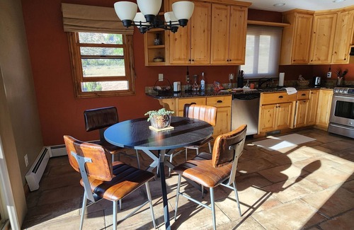 Redlands Casa | 4-bedroom house. Epic views. No additional cost for cleaning.