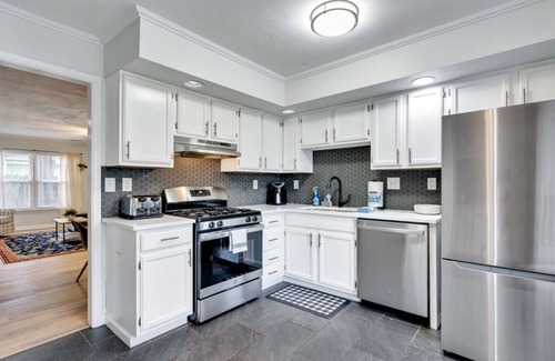 Virginia Beach Casa | 4-bedroom house in welcoming Virginia Beach with WiFi
