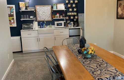 Bellefontaine Casa | 4-Bedroom in Lower Level with Hot Tub & Kitchenette