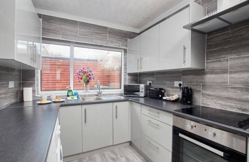 Goole Casa | 4 Bedroom Kingston House