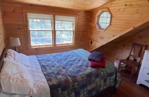 Windham Cabaña | 4-bedroom Lake-Front Cottage