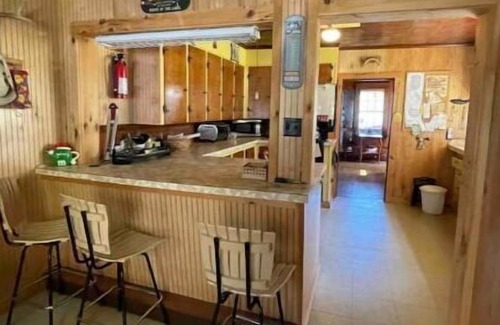 Windham Cabaña | 4-bedroom Lake-Front Cottage