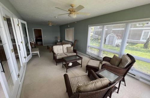 Sandusky Casa | 4 Bedroom Lakefront Home with Private Beach on Cedar Point Chaussee