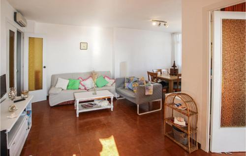 Cunit Apartamento | 4 Bedroom Lovely Apartment In Cunit