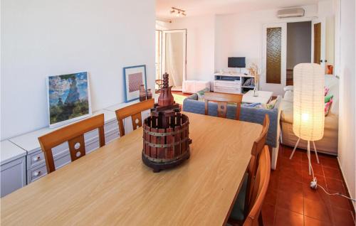 Cunit Apartamento | 4 Bedroom Lovely Apartment In Cunit