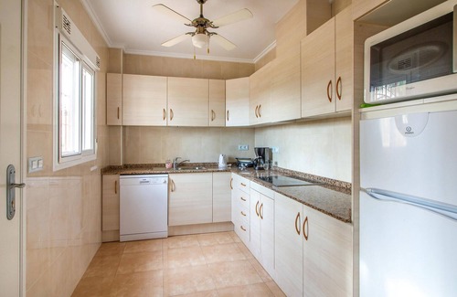 Rojales Casa | Hermosa casa de 4 dormitorios en Ciudad.