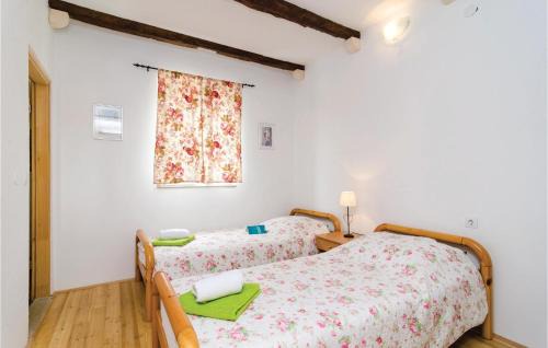 Mocici Casa | 4 Bedroom Lovely Home In Cilipi