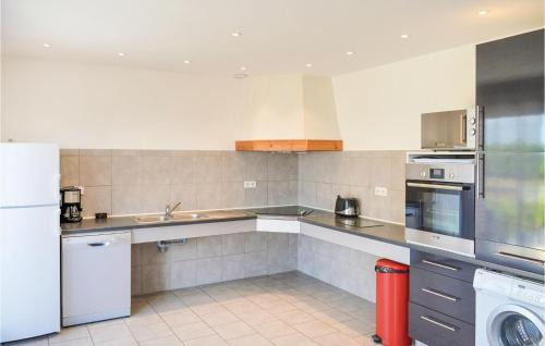 Roisel Casa | 4 Bedroom Lovely Home In Roisel