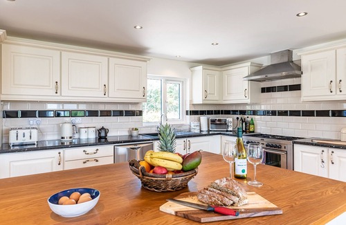 Templenoe Casa | 4 bedroom luxury home overlooking Kenmare Bay