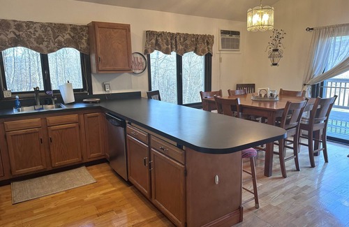 Hensonville Casa | 4-bedroom mountain getaway in the Catskills located just nearby Windham Mountain