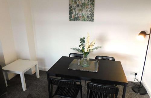 East Kilbride Casa | 4 Bedroom Newly Refurbished Home in East Kilbride