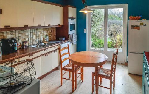 Plougasnou Casa | 4 Bedroom Nice Home In Plougasnou