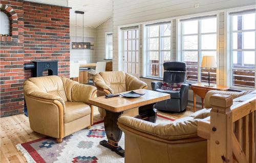 Midsund Casa | 4 Bedroom Nice Home In Midsund