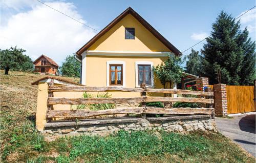 Velika Casa | 4 Bedroom Nice Home In Radovanci