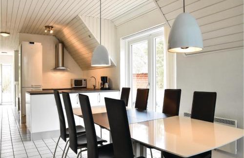 Øhuse Casa | 4 Bedroom Nice Home In Ulfborg