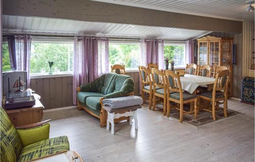 Modum Casa | 4 Bedroom Nice Home In Vikersund