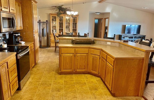Davis Casa | 4 Bedroom on 15 Acres Near Crossbar Off Road Park & Turner Falls