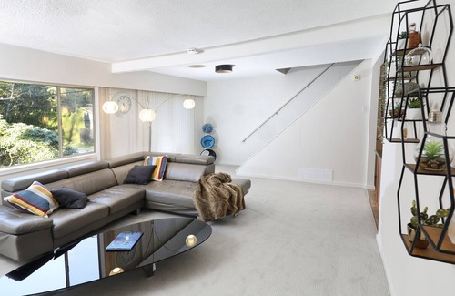 Maple Ridge Casa | 4 Bedroom on Acreage the heart of the city