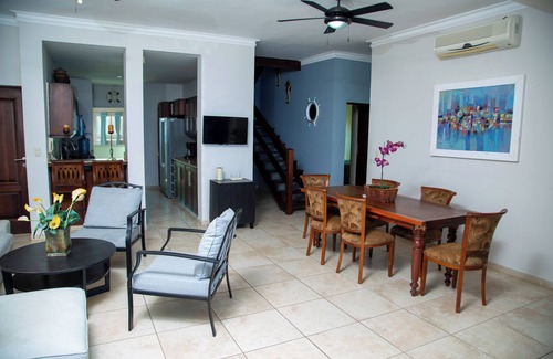 Los Charamicos Apartamento | 4 Bedroom pent house overlooking the ocean.