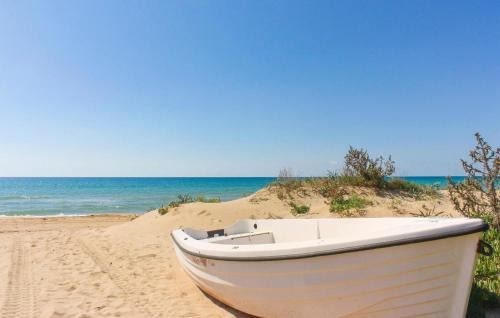 Cugnoli Casa | 4 Bedroom Pet Friendly Home In Cugnoli