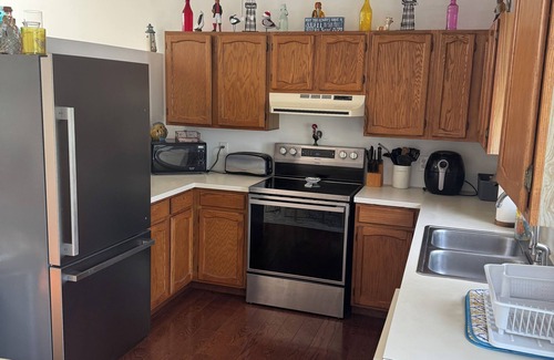 Saunderstown Casa | 4 Bedroom Pettaquamscutt Lake Shores Home