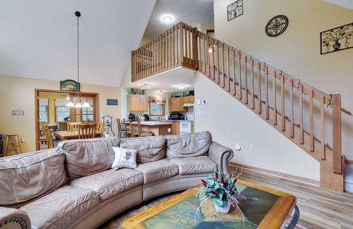 Pocono Lake Chalet De Esquí | 4 Bedroom Pocono Escape!