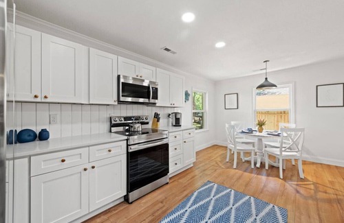 Myrtle Beach Casa | 4 bedroom pool home 1 block from the Beach!