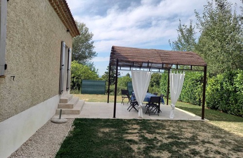 Entrechaux Casa | 4 Bedroom Private vacation home in MalaucÃ¨ne