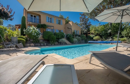 La Motte Villa | 4-BEDROOM PRIVATE VILLA WITH POOL AND GARDEN ( N°449)
