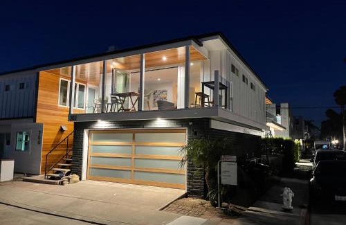 Balboa Island Casa | 4 bedroom Renovated Home on Balboa Island
