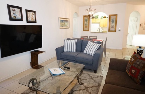 Florida Central Atlantic Coast Complejo | 4-bedroom resort in charming Winter Garden with AC