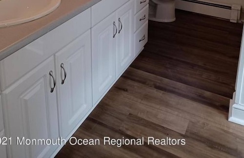 West Long Branch Apartamento | 4 Bedroom Single family 267771 by Houzlet