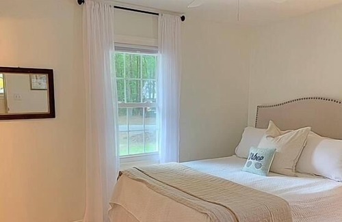 Goose Creek Apartamento | 4 Bedroom Single family L-554465 by Houzlet
