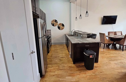 Lower West Side Apartamento | 4 Bedroom, Sleeps 20 people!