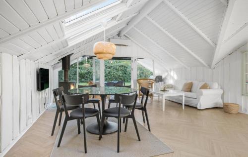 Holloselund Casa | 4 Bedroom Stunning Home In Tisvildeleje