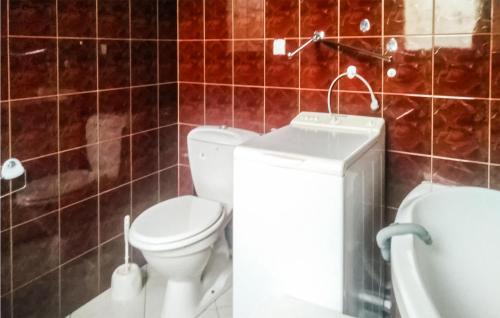 Drawno Casa | 4 Bedroom Stunning Home In Dominikowo