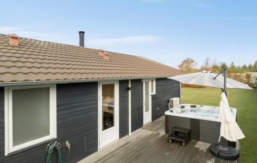 Haslevgarde Casa | 4 Bedroom Stunning Home In Hadsund