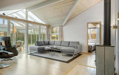 Haslevgarde Casa | 4 Bedroom Stunning Home In Hadsund