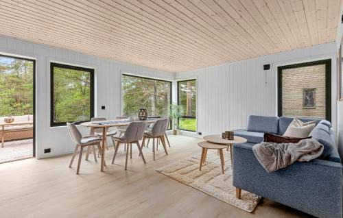Risor Casa | 4 Bedroom Stunning Home In Risør