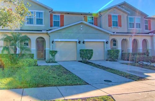 Kissimmee Villa | 4 Bedroom SunHaven Townhouse with Pool Near Disney